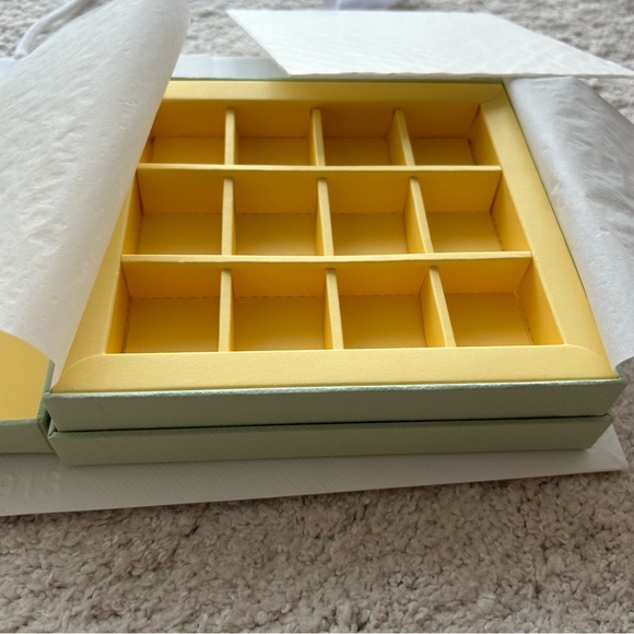 Prada Shopping Bag and Exclusive Chocolate Box - Picture 11 of 15